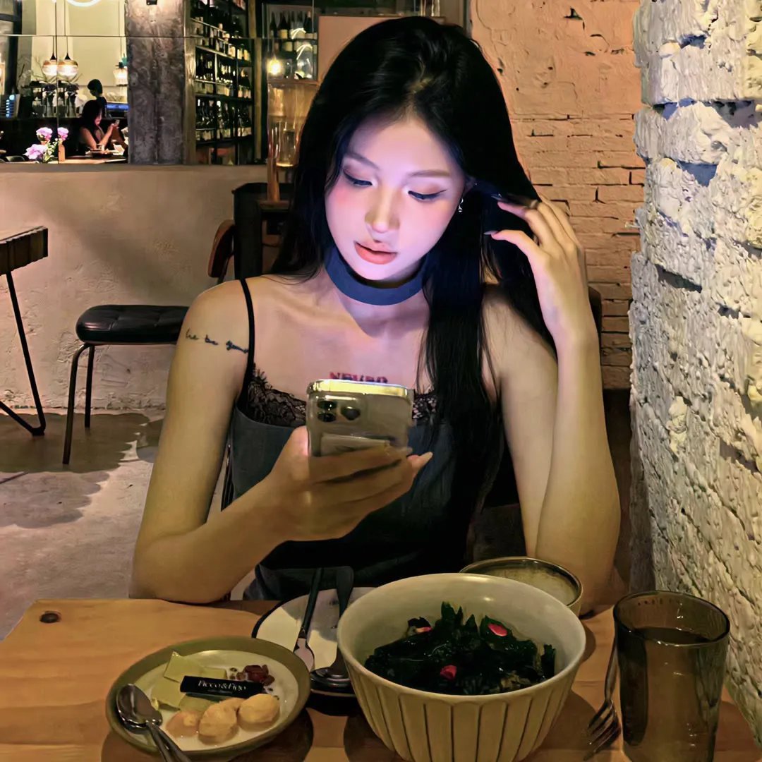 直播间实拍：头部网红隐婚生子，平台紧急限流
